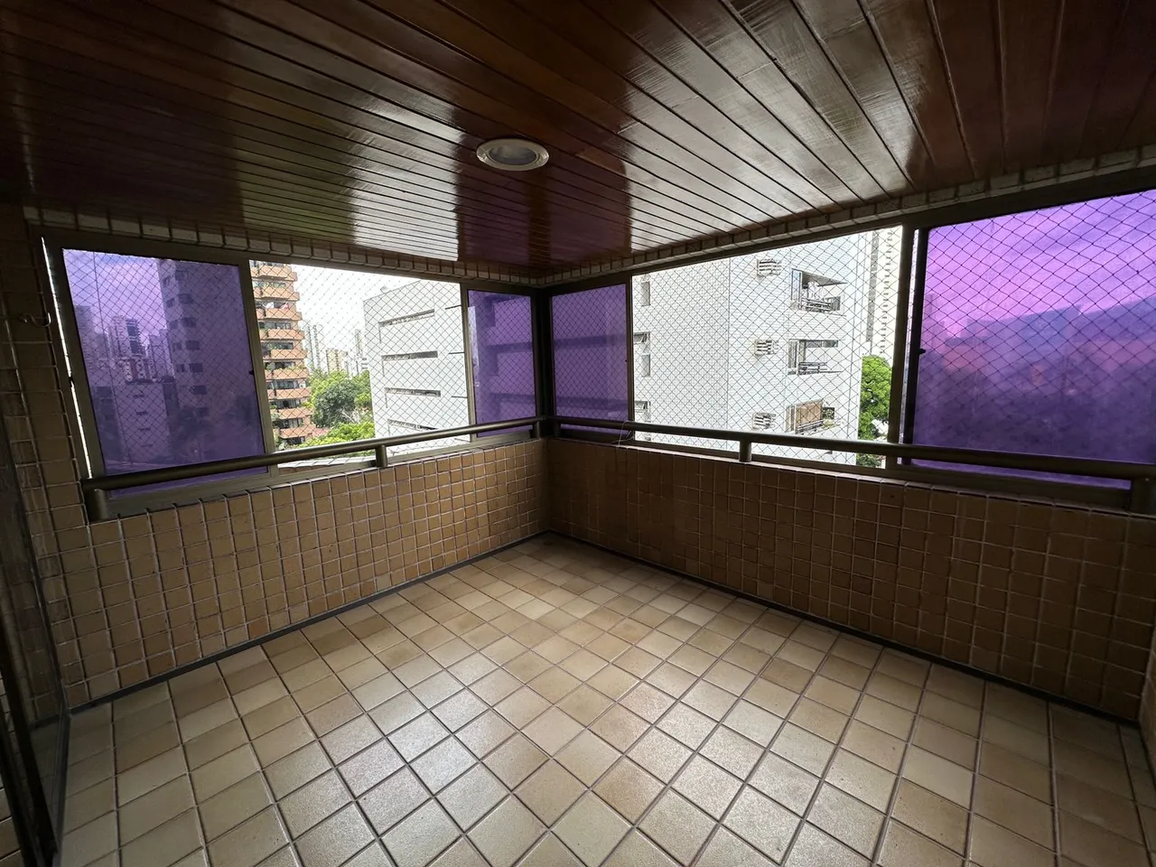 Imóvel à venda no Parnamirim com 300m² e 5 quartos!