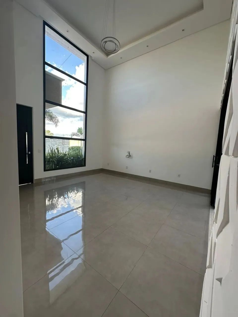 Casa Alto Padrão com 3 Suítes no Condomínio Copacabana  Abadia de Goiás - Foto 3