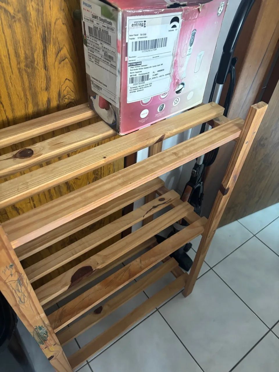 Prateleira de madeira para organização - Foto 3