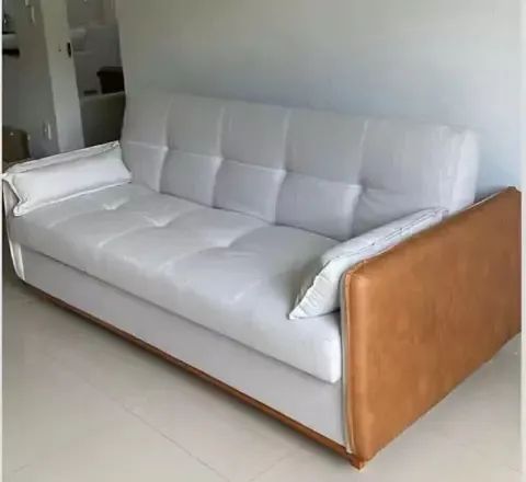 Sofá baú de 2.05m com tecido no linho  - Foto 4
