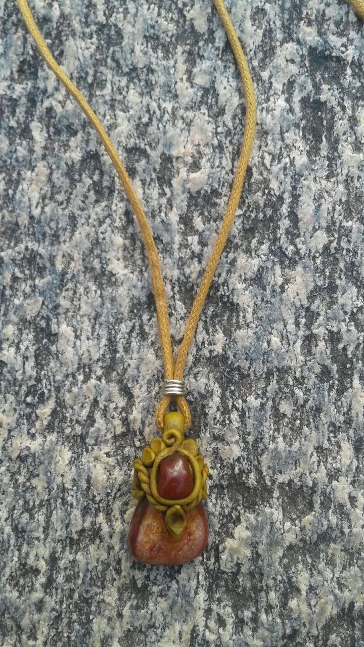 Colares de pedra com design artesanal - Foto 4