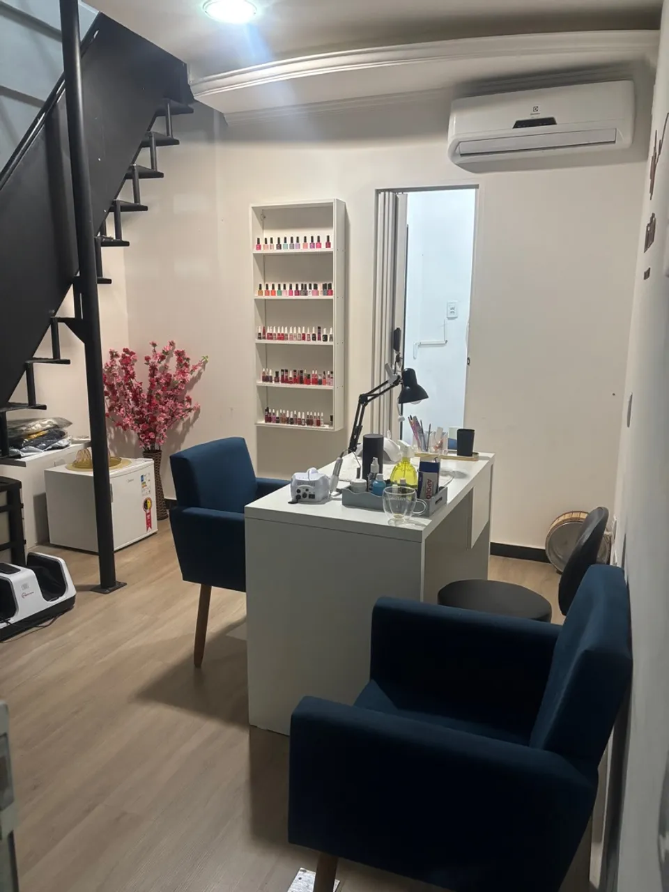 Alugo espaço para estética facial cílios ou unha