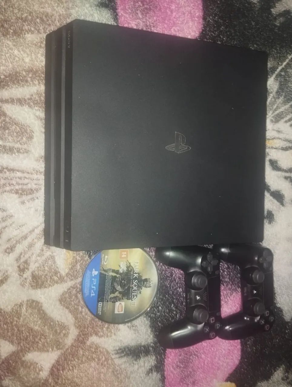 Playstation 4 Slim com Dark Souls III