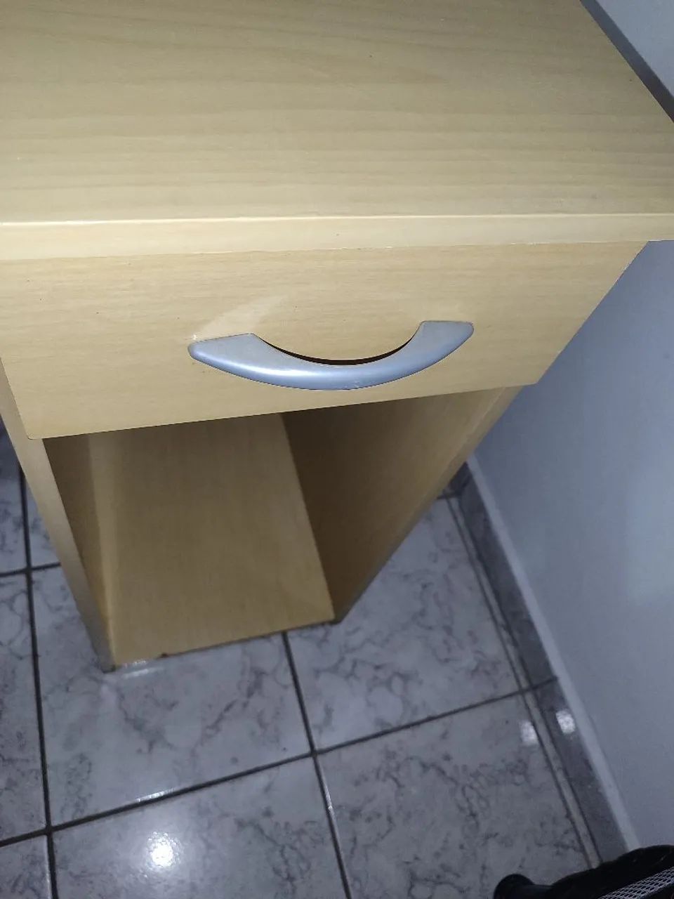 Escrivaninha com gaveta - Foto 4