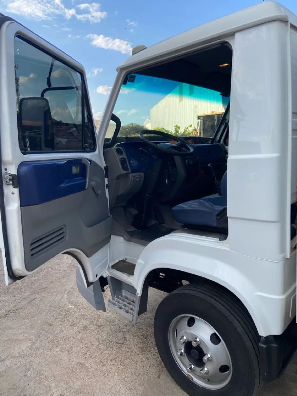 Volkswagen 8-120 Worker , motor MWM X10 - Foto 8