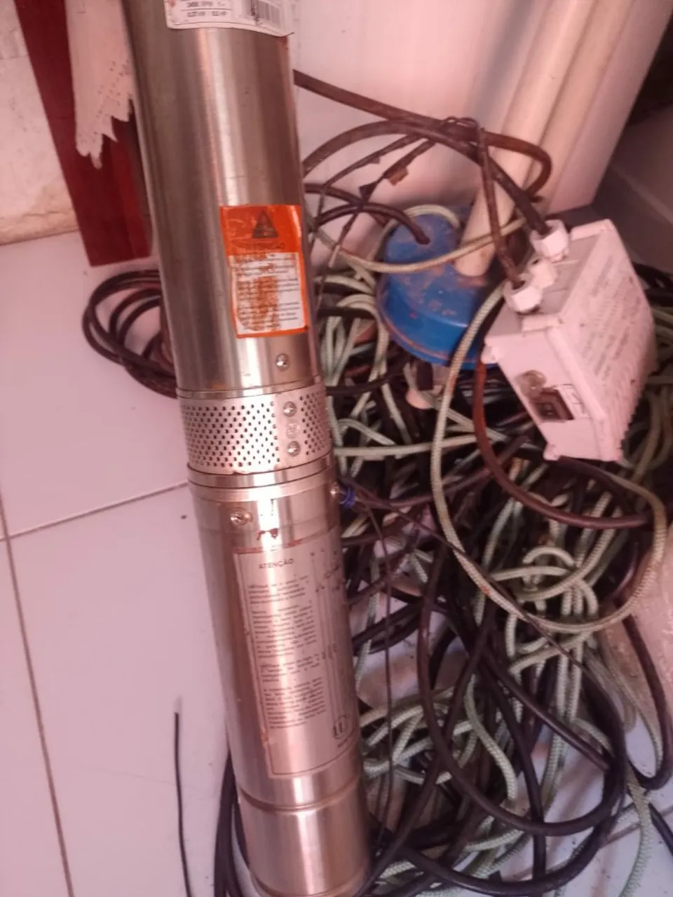 Bomba submersível para poço artesiano