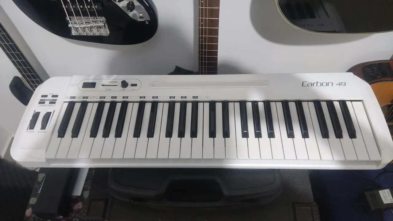 Teclado Controlador Samson Carbon 49