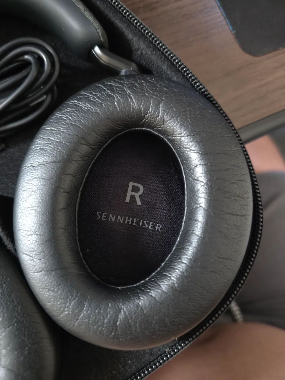 Fone Bluetooth Sennheiser Momentum 4 - Foto 3
