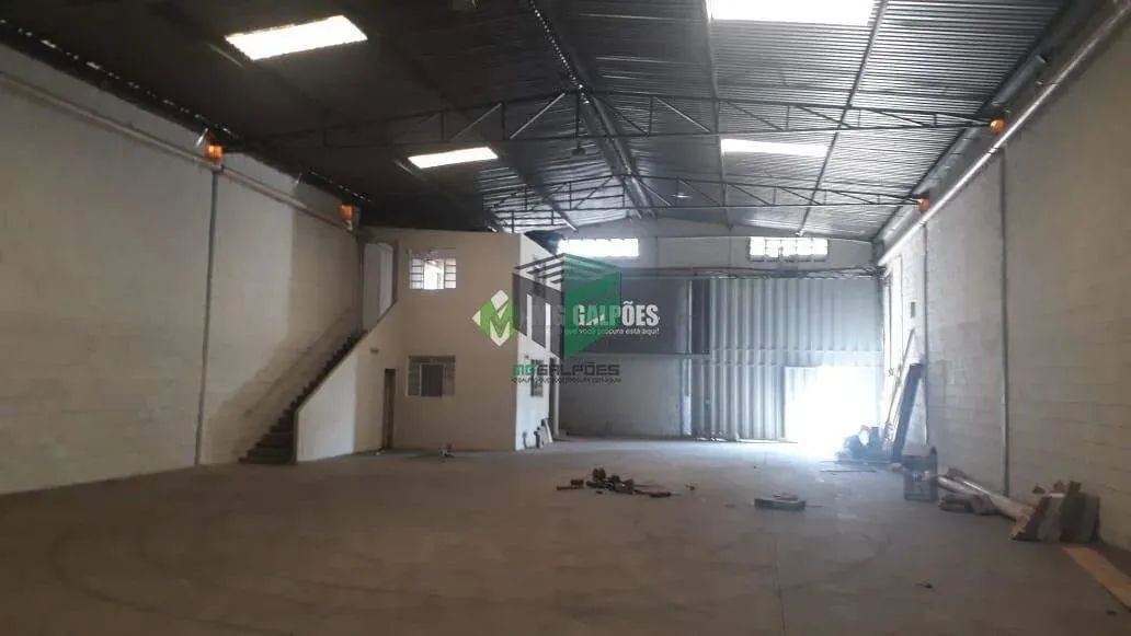 GALPÃO PARA LOCAÇÃO - CAMPINA VERDE - CONTAGEM-MG