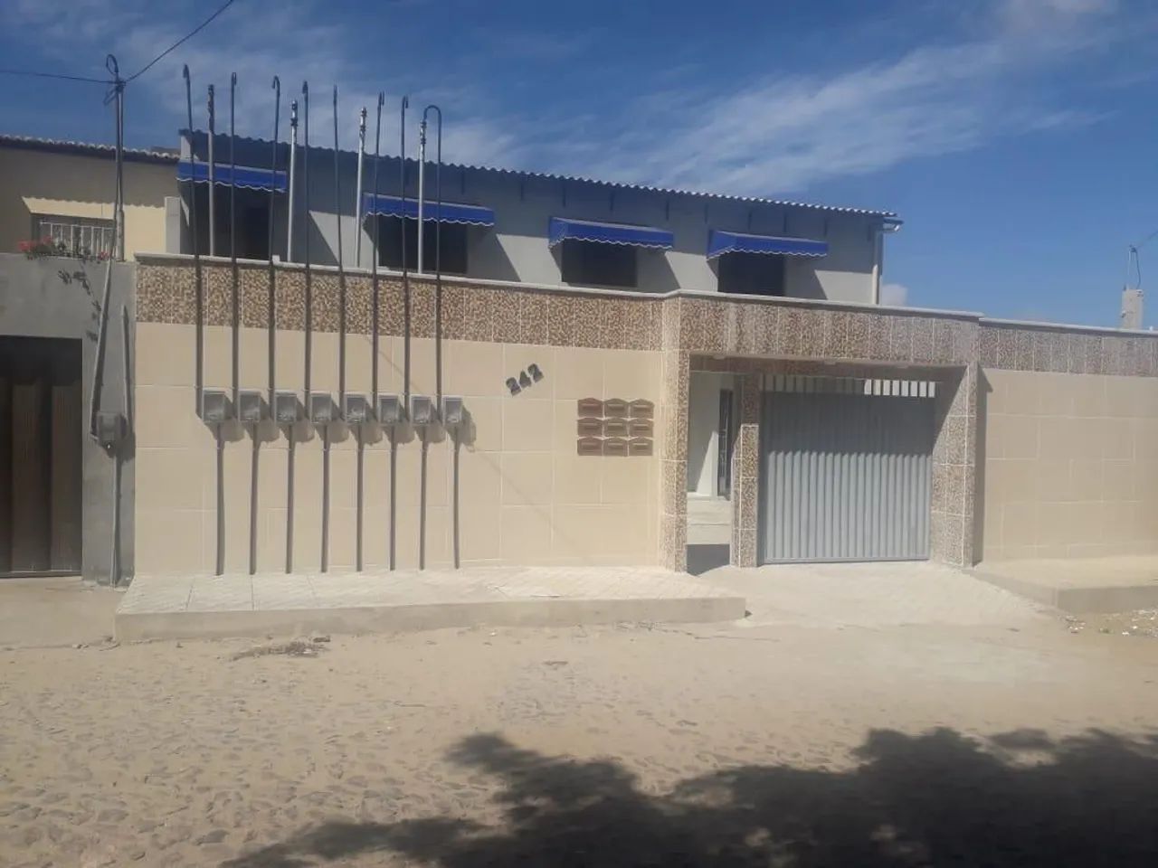 Casa de 02 quartos pra alugar 