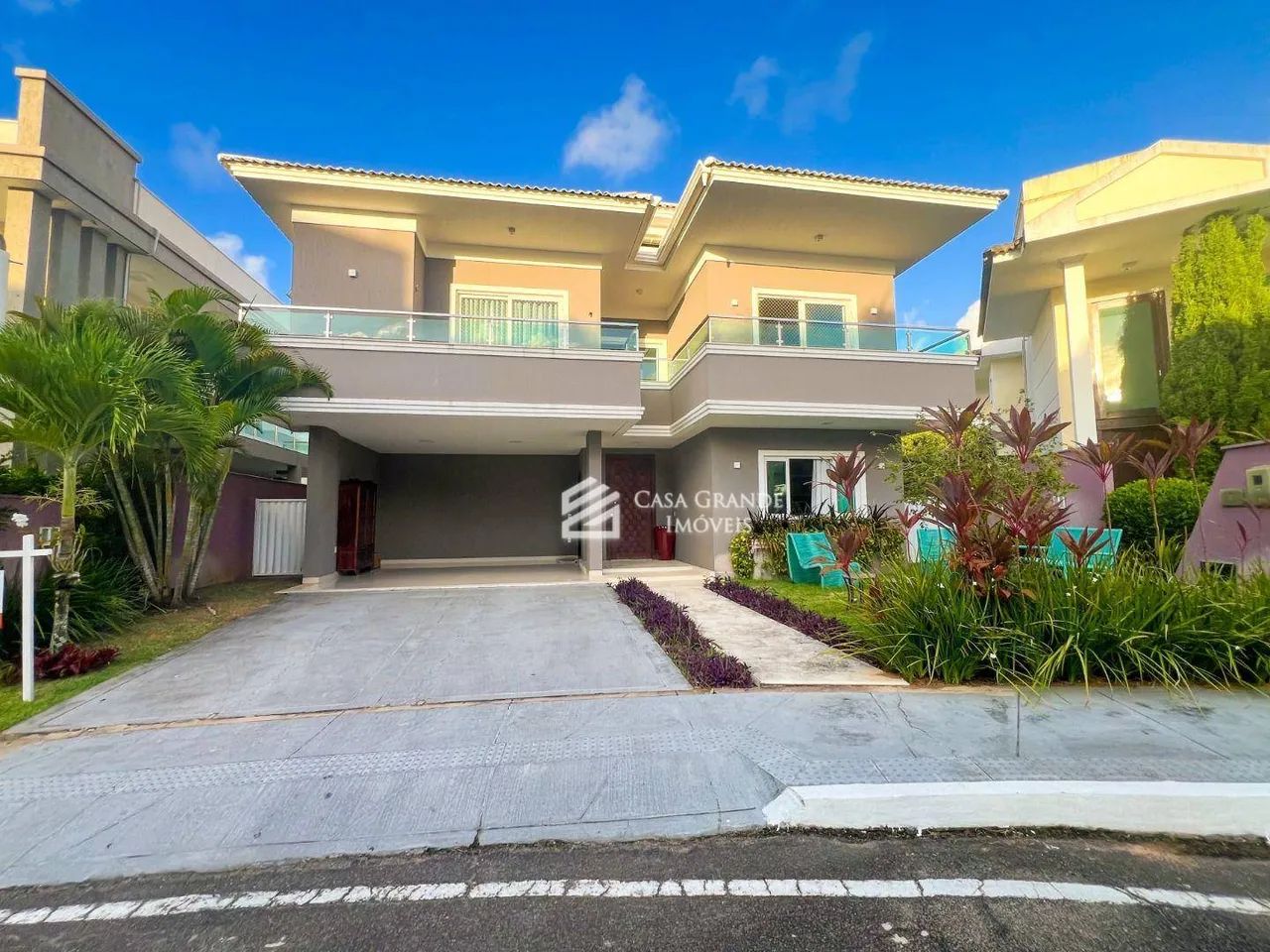 Casa com 5 dormitórios, 335 m² - venda por R$ 2.300.000,00 ou aluguel por R$ 10.027,49/ano