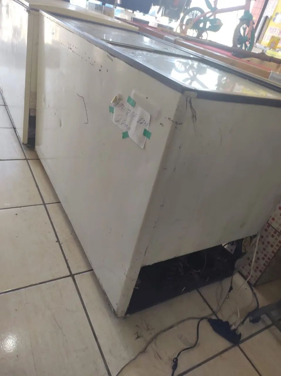 Freezer Expositor 127V - R$2000,00   estamos Localizados na praia grande * - Foto 3