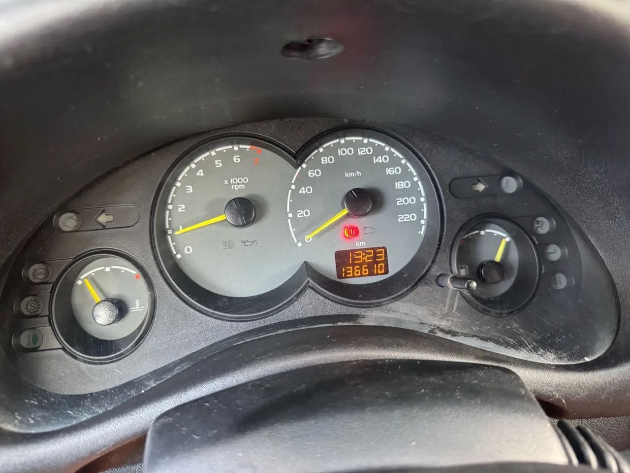 Corsa  sem nada pra fazer  - Foto 3