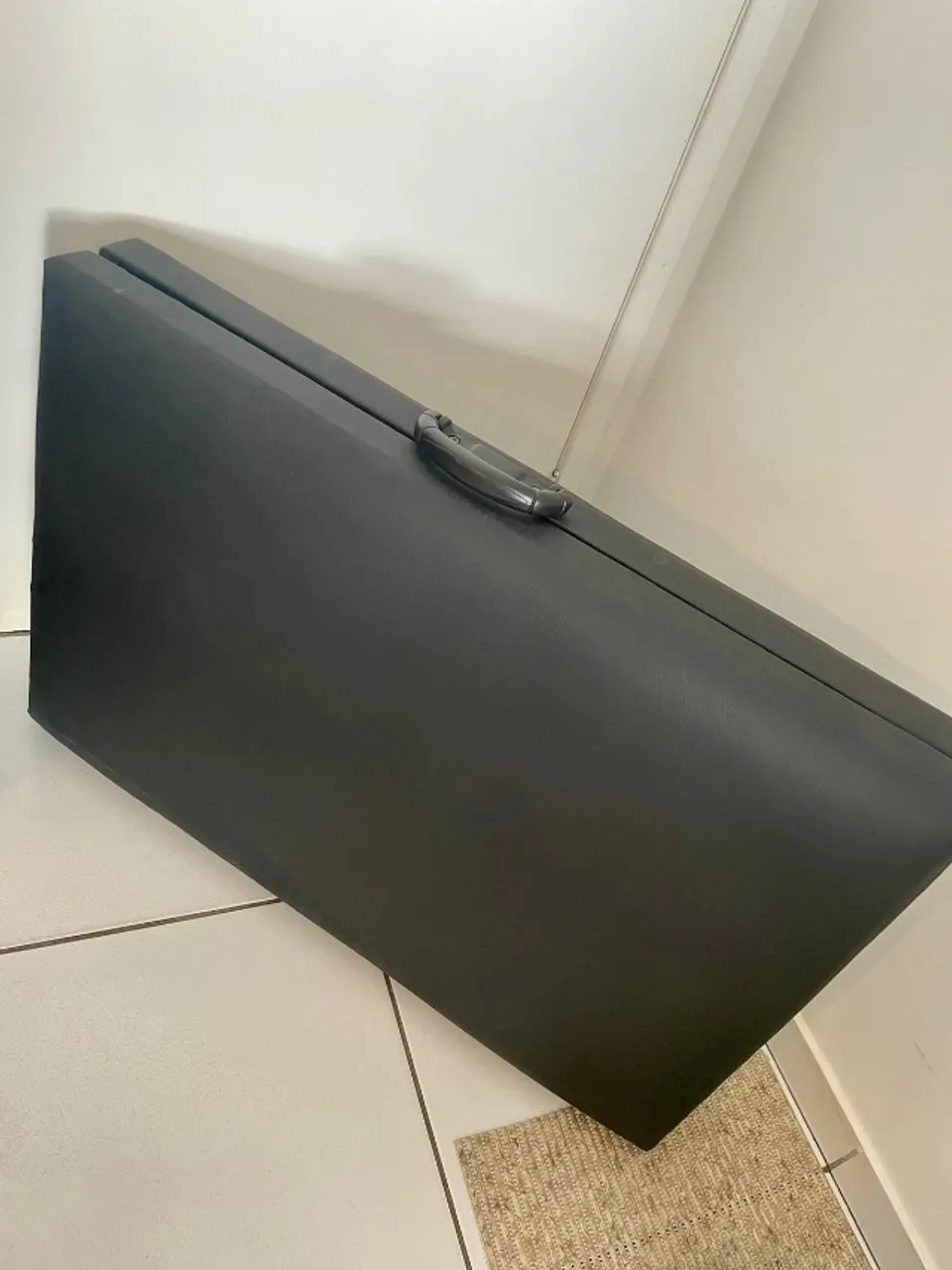 Maca de massagem semi-nova. Pouquíssimo usada.