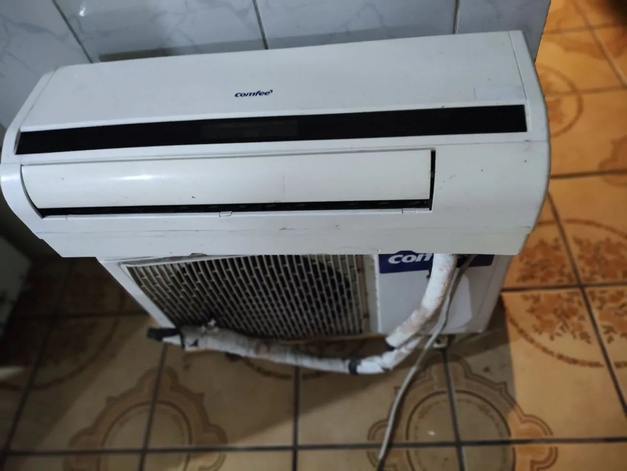 Ar Condicionado 9000btus com instalação inclusa.