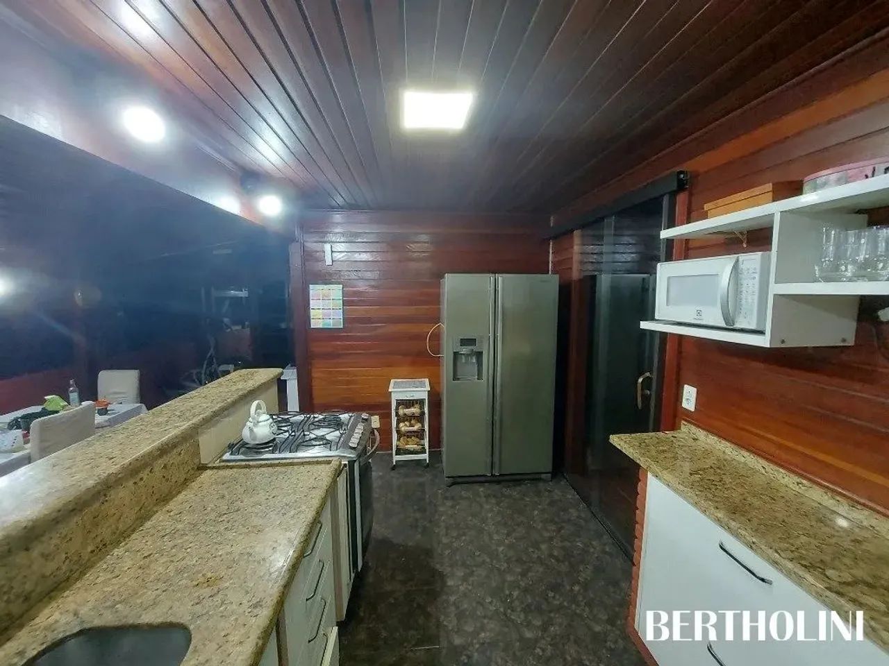 Excelente casa 4 dorms. no Jd. Martinelli - Penedo/RJ - Foto 10