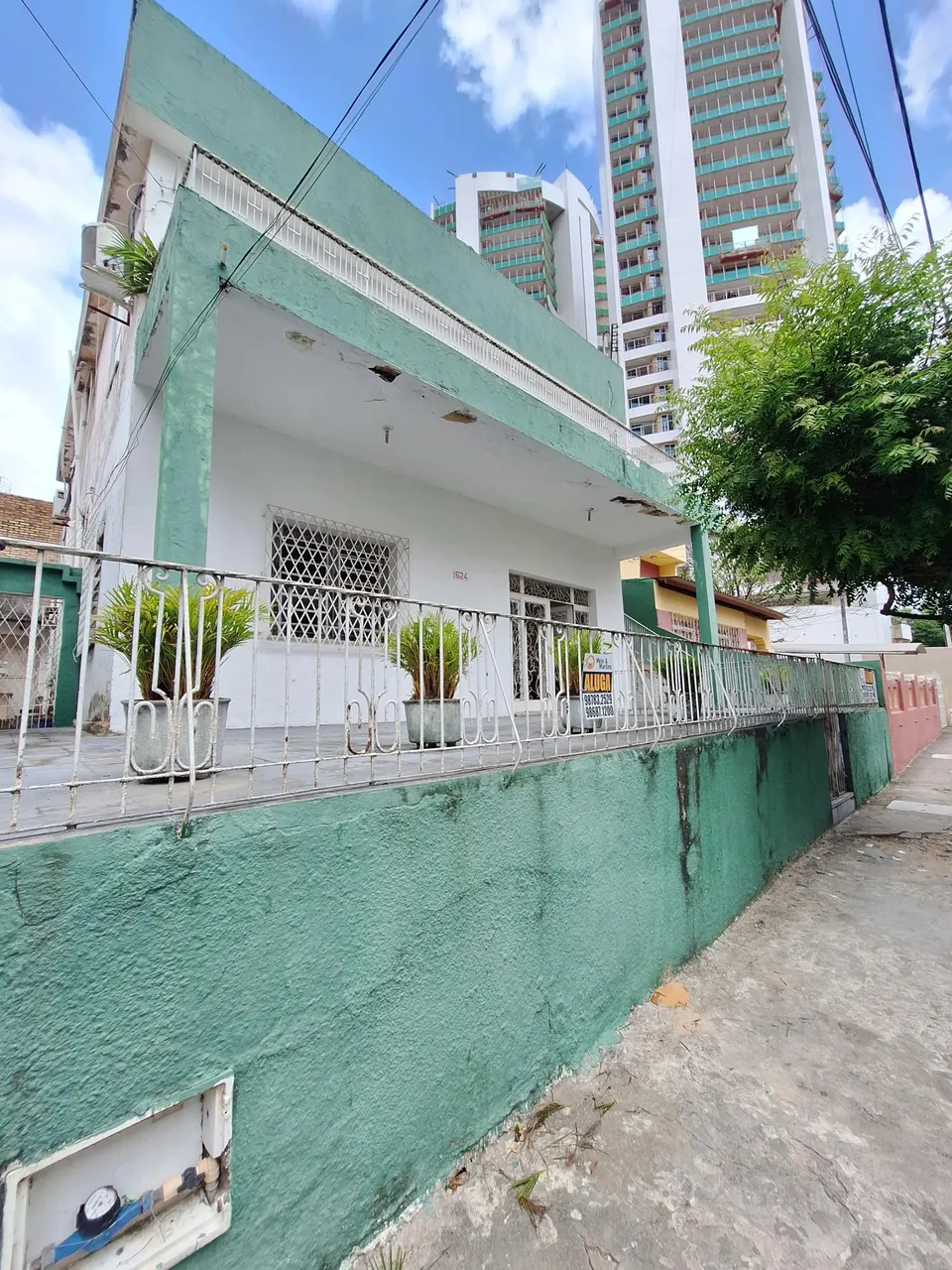 Alugo Casa no Bairro de Fátima para fins residencial ou comercial