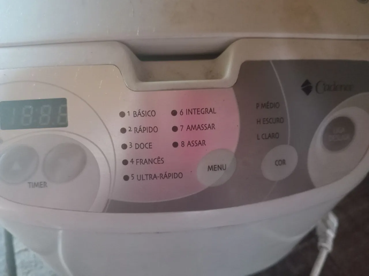 Máquina de fazer pão Cadence