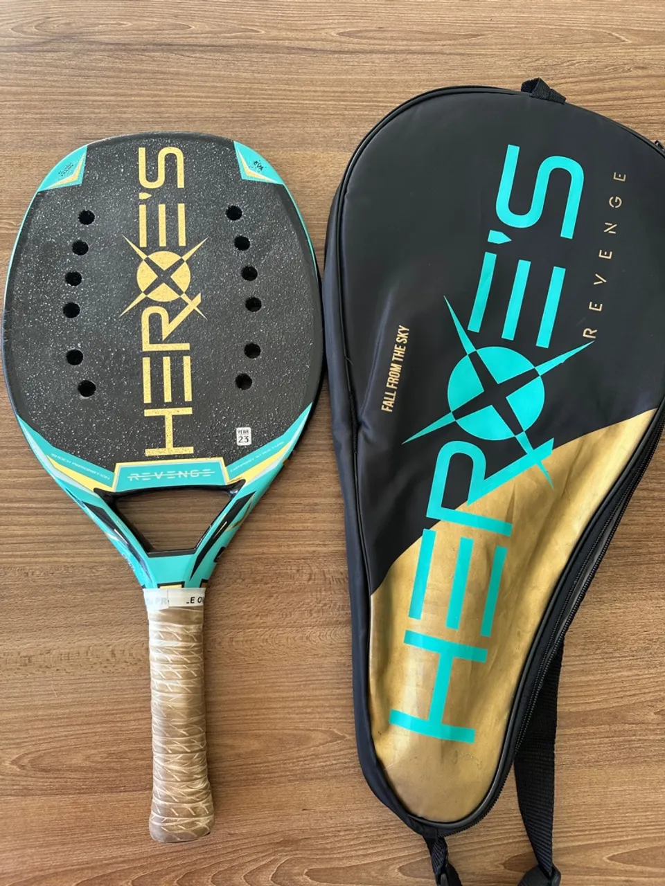 Raquete de Beach Tennis Heroes Revenge