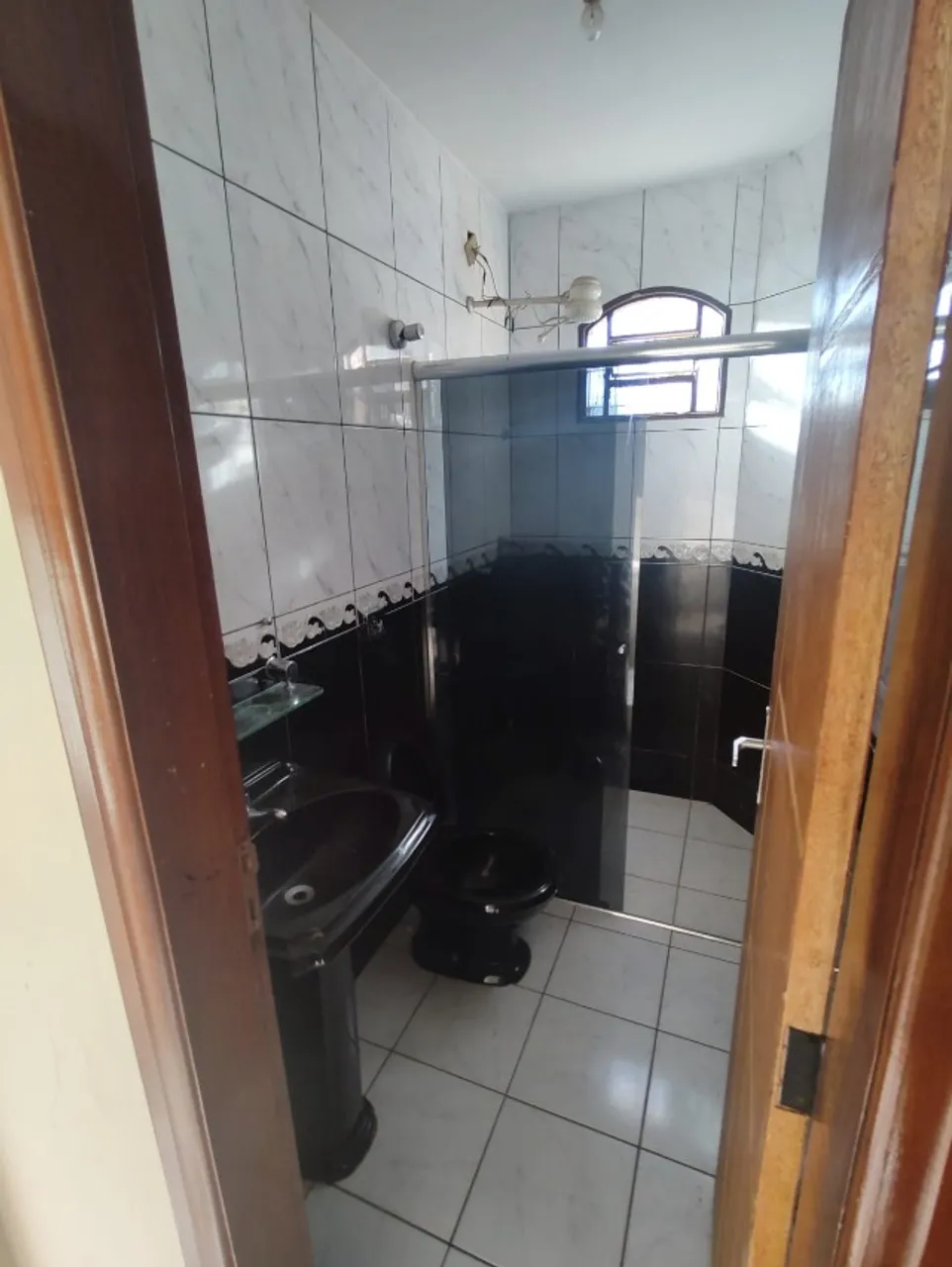 Loja e sobreloja (apartamento)