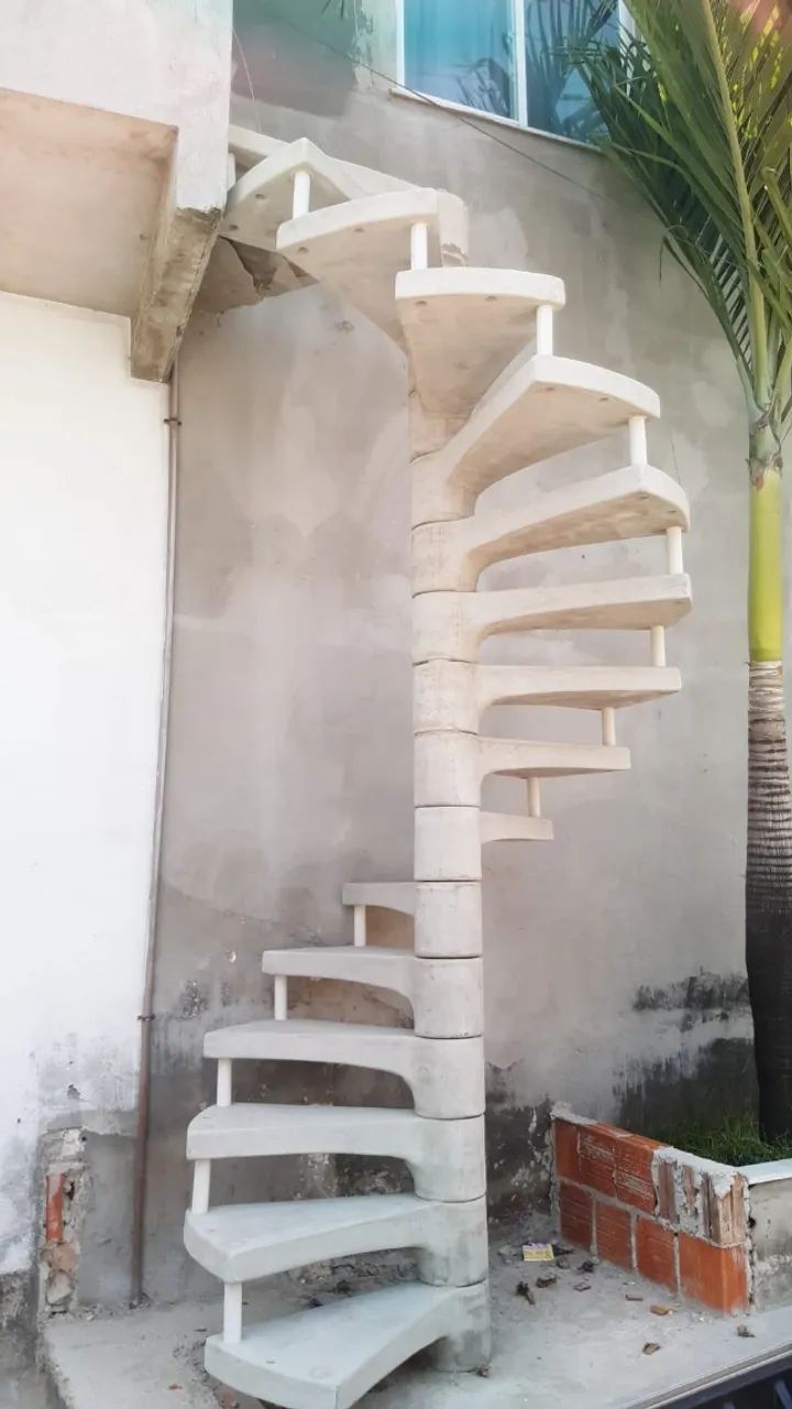 Escada caracol de concreto 