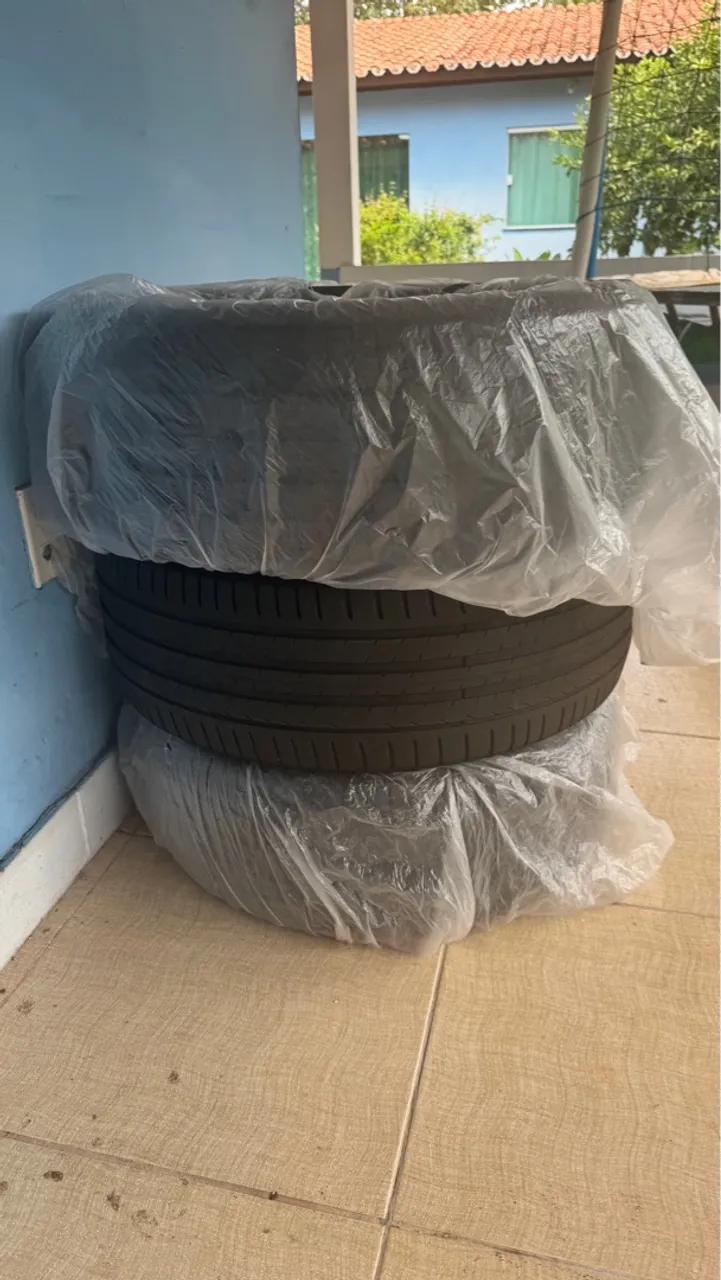 Pneu 235/50/19 usado