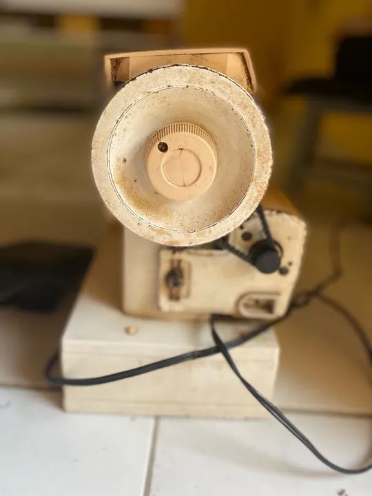Máquina de Costura Singer  - Foto 3