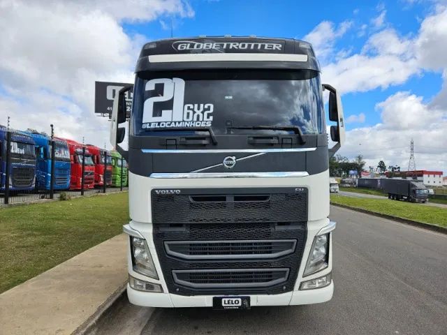 FH 460 6x2 Globetrotter Ano 21 Euro 5 REPASSE + 4 Eixo Guerra 13.5m comp naval sem pneus - Foto 2