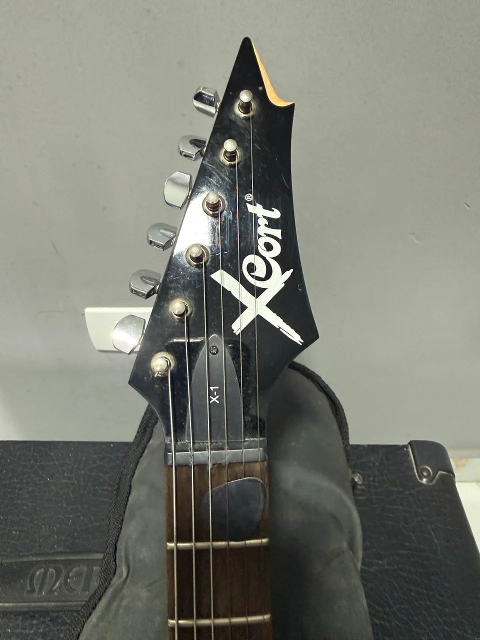 Guitarra XCort x1 - Foto 2