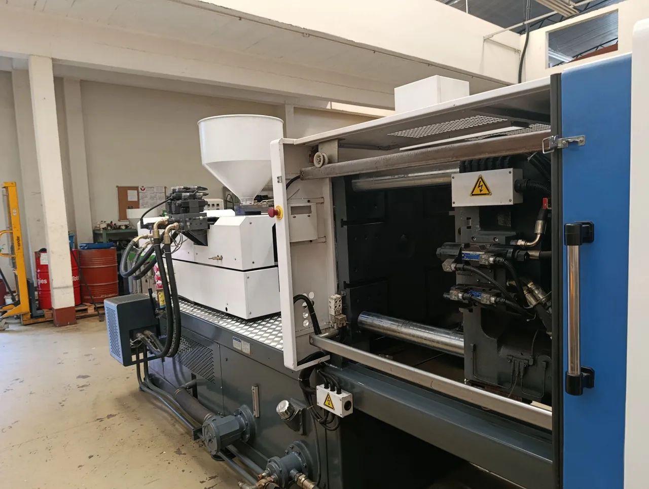 Injetora 220T Servomotor ano 2022 - Foto 4