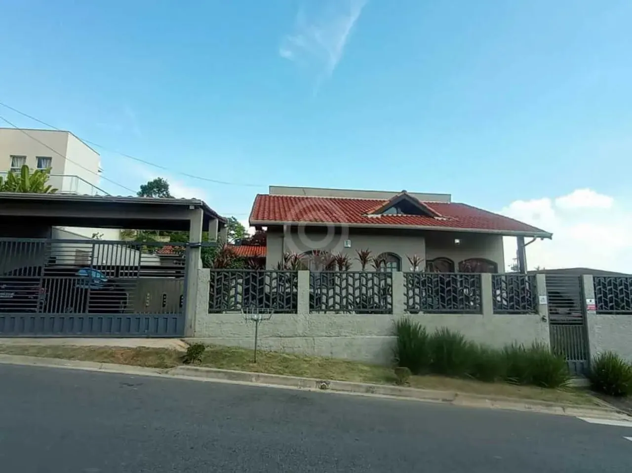 Casa em Condomínio : / Residencial / Condomínio Jardim das Paineiras