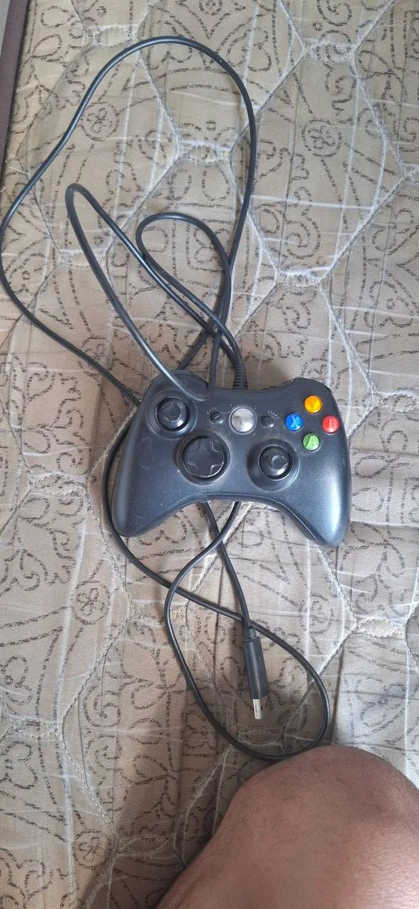 Vendo Xbox 360 com defeito de luz vermelha  - Foto 5
