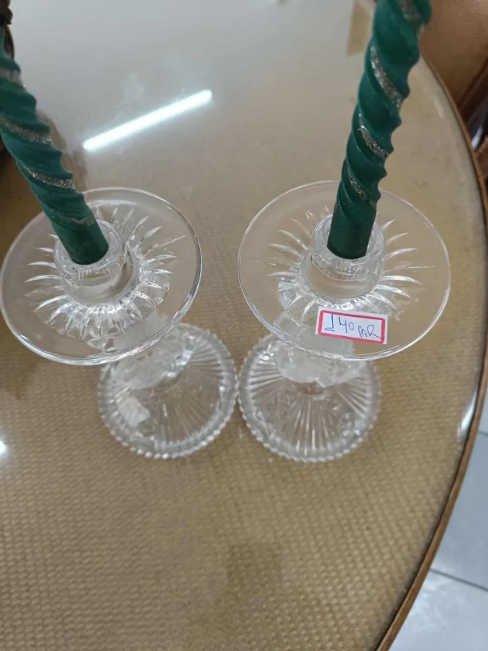 Lindo Par de Castiçais em Vidro trabalhado - Foto 3