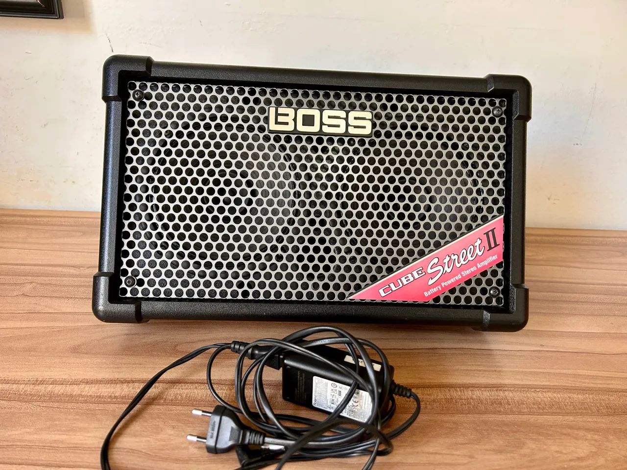 Boss Cube Street II - Semi-novo + Fonte Original + Bag de Luxo