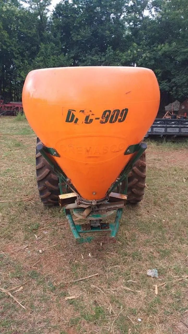 Adubador 900 kg - Foto 2