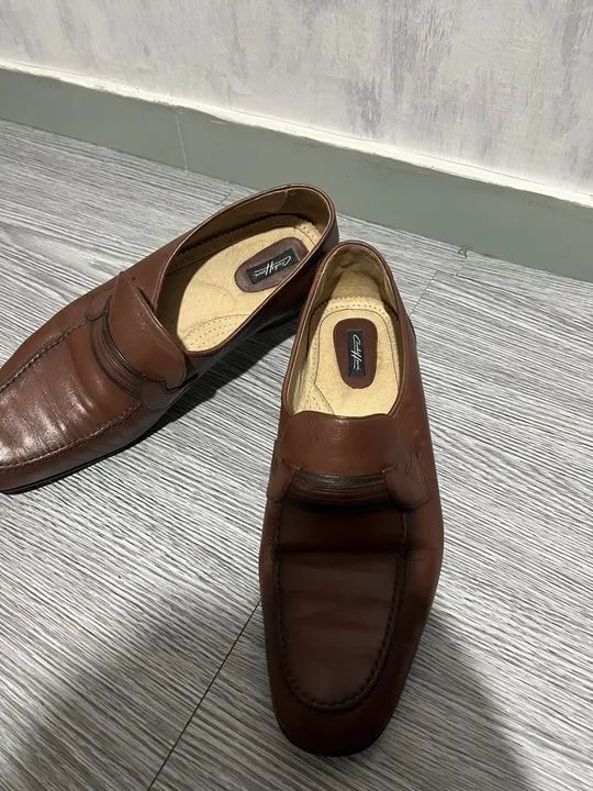 Sapatos de Couro Charles Henry - Foto 2