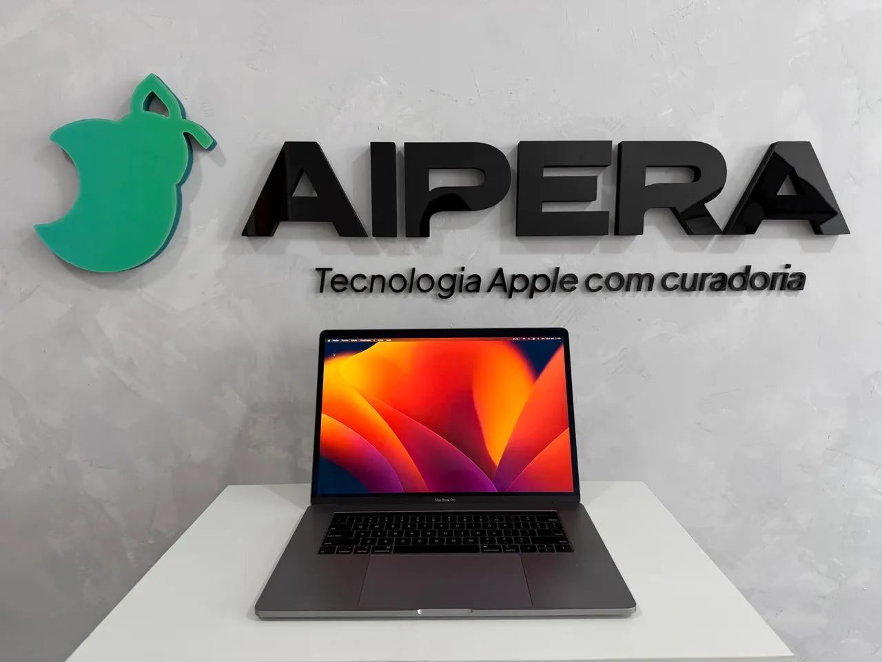 MACBOOK PRO, 16 GB, 256 SSD, 13.3