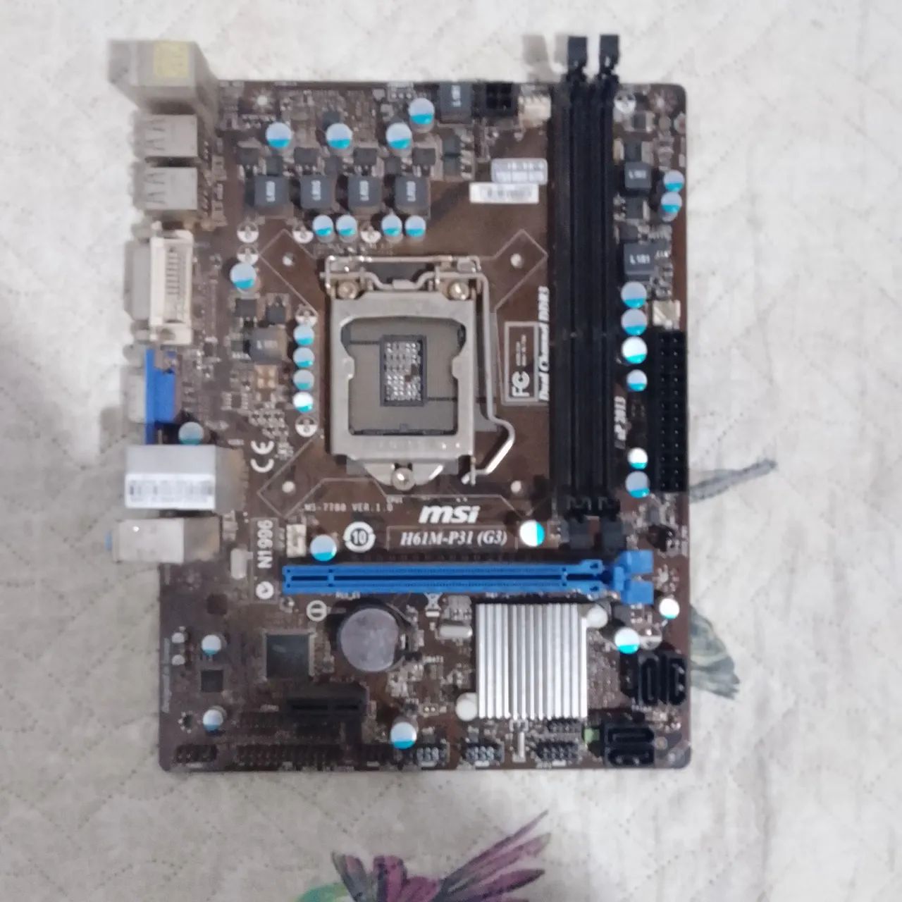 Placa mãe LGA 1155 com espelho funcionando perfeitamente