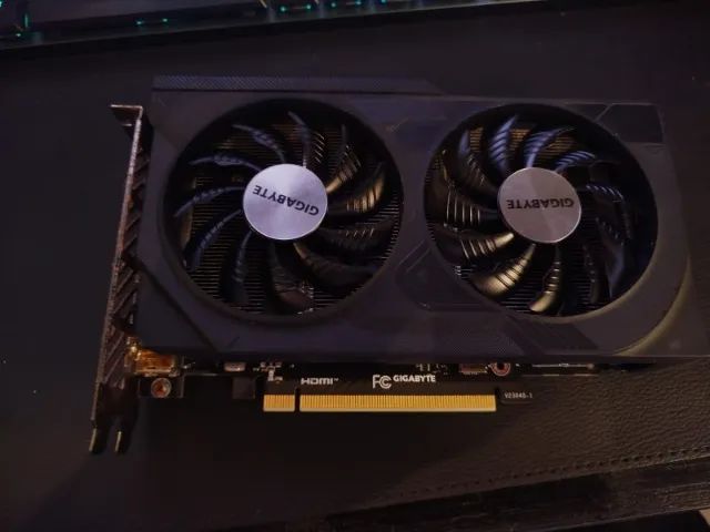 GTX 4060 Gigabyte  ---COM DEFEITO--- R$ 1.300 - Foto 3