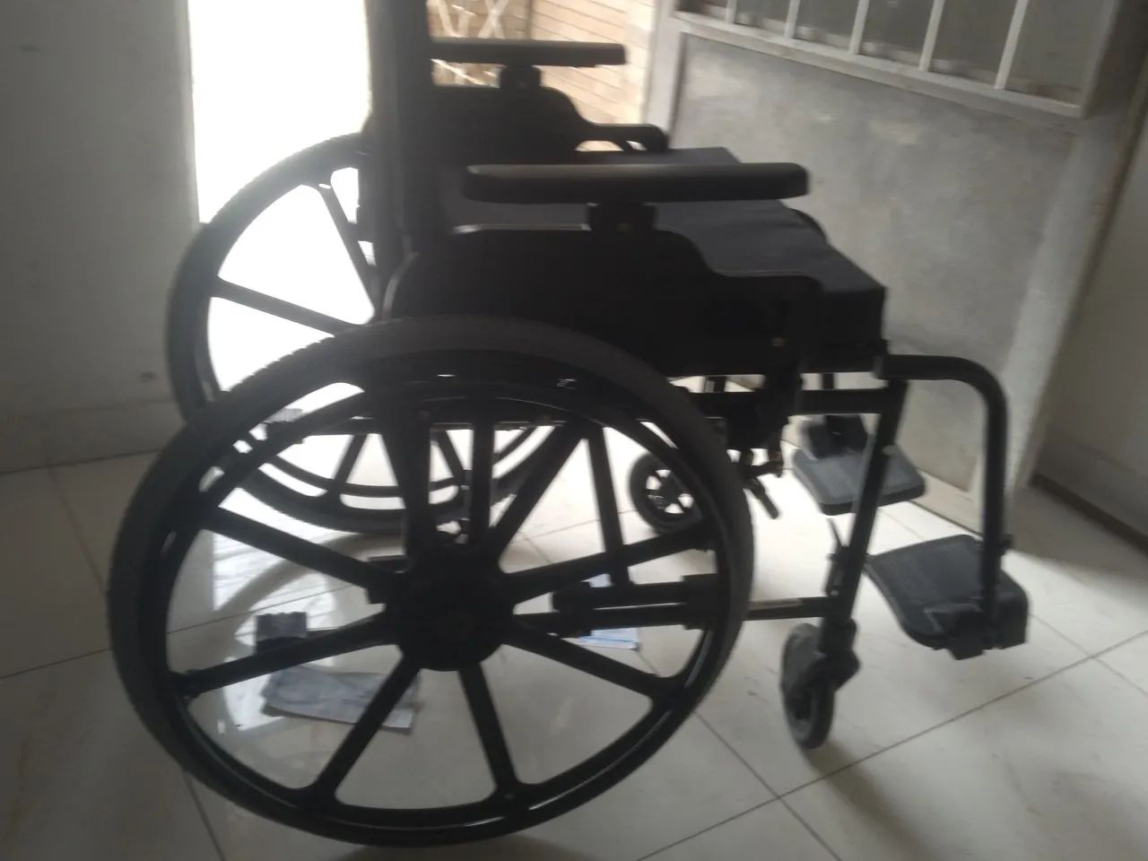 Cadeira roda nova número 48 - Foto 3