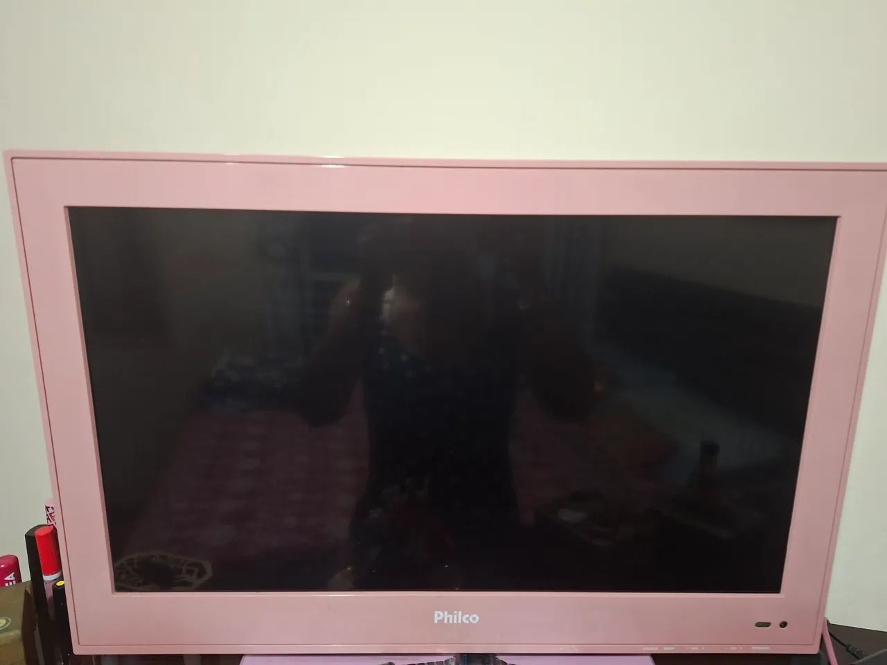 VENDO TV 32 POLEGAS PHILCO (rosa)