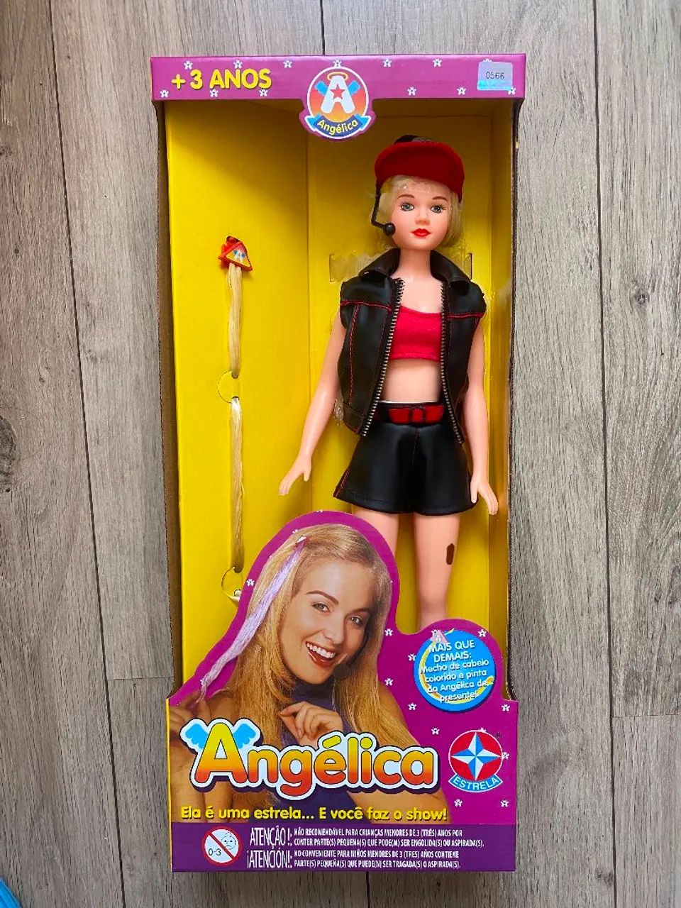 Boneca Angélica Estrela com Caixa Parda 