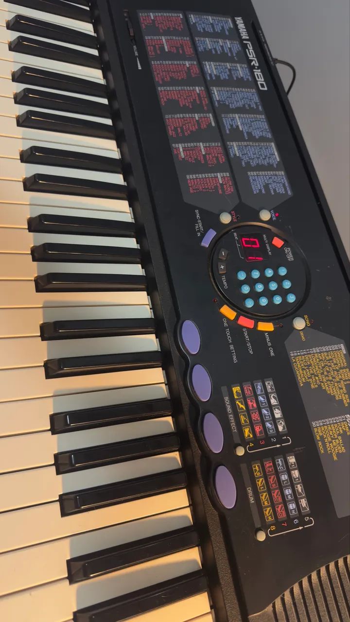Teclado Yamaha PSR 180 - Foto 2