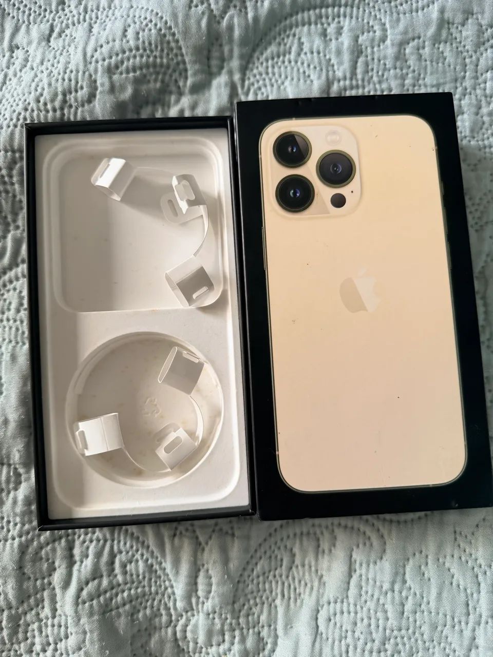 Vendo caixa de iphone 13 pro - Foto 2