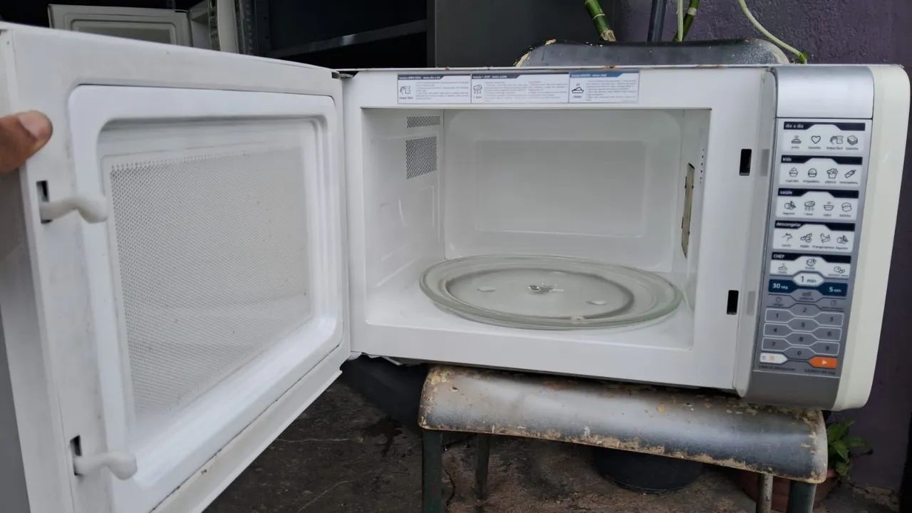 Microondas midea novíssimo  - Foto 6