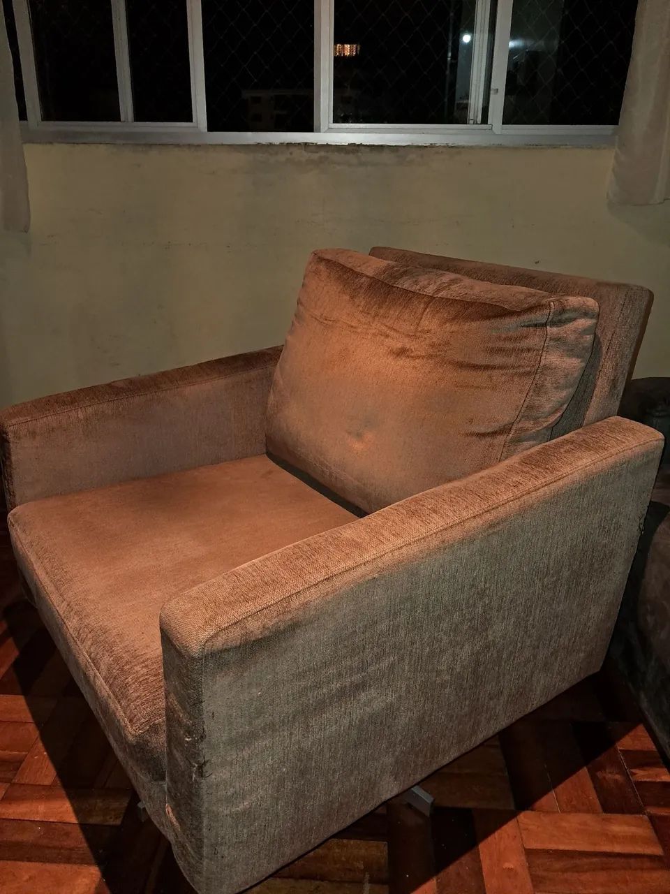 Poltrona Giratória Pietra L4000 - Excelente Estado - Foto 3