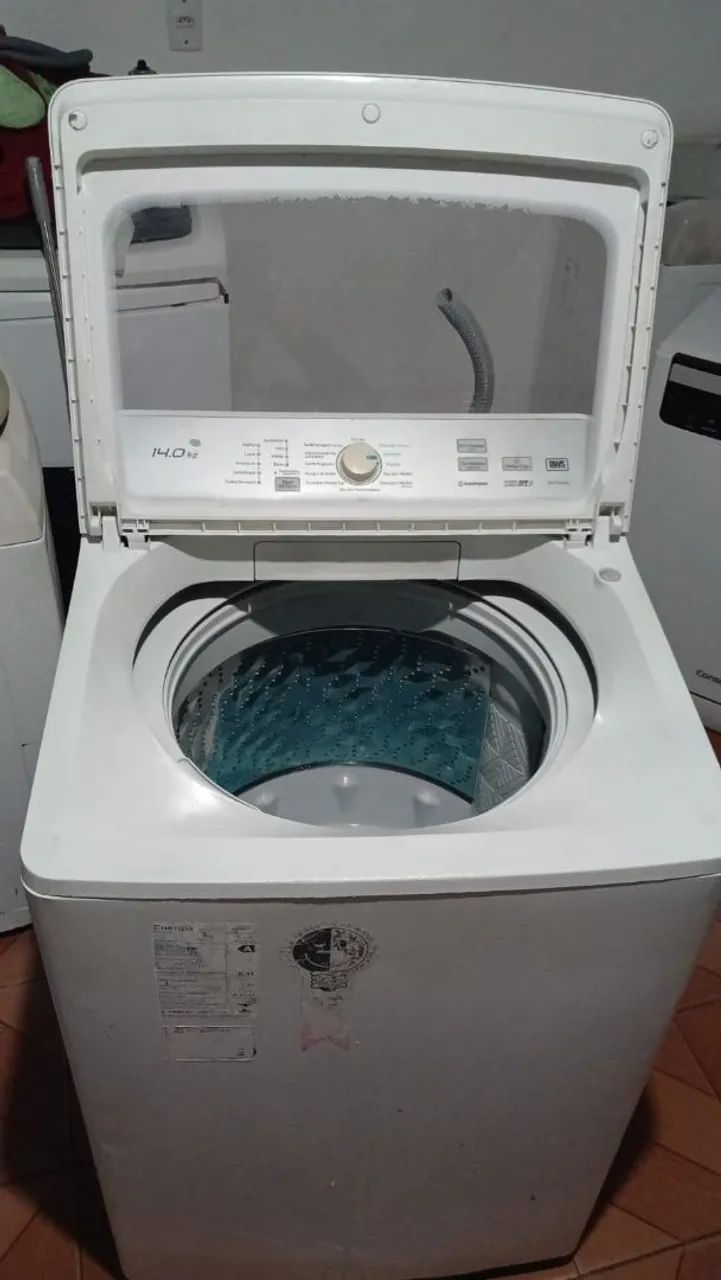 Vendo lavadoura de roupas panasonic 14kg  - Foto 4