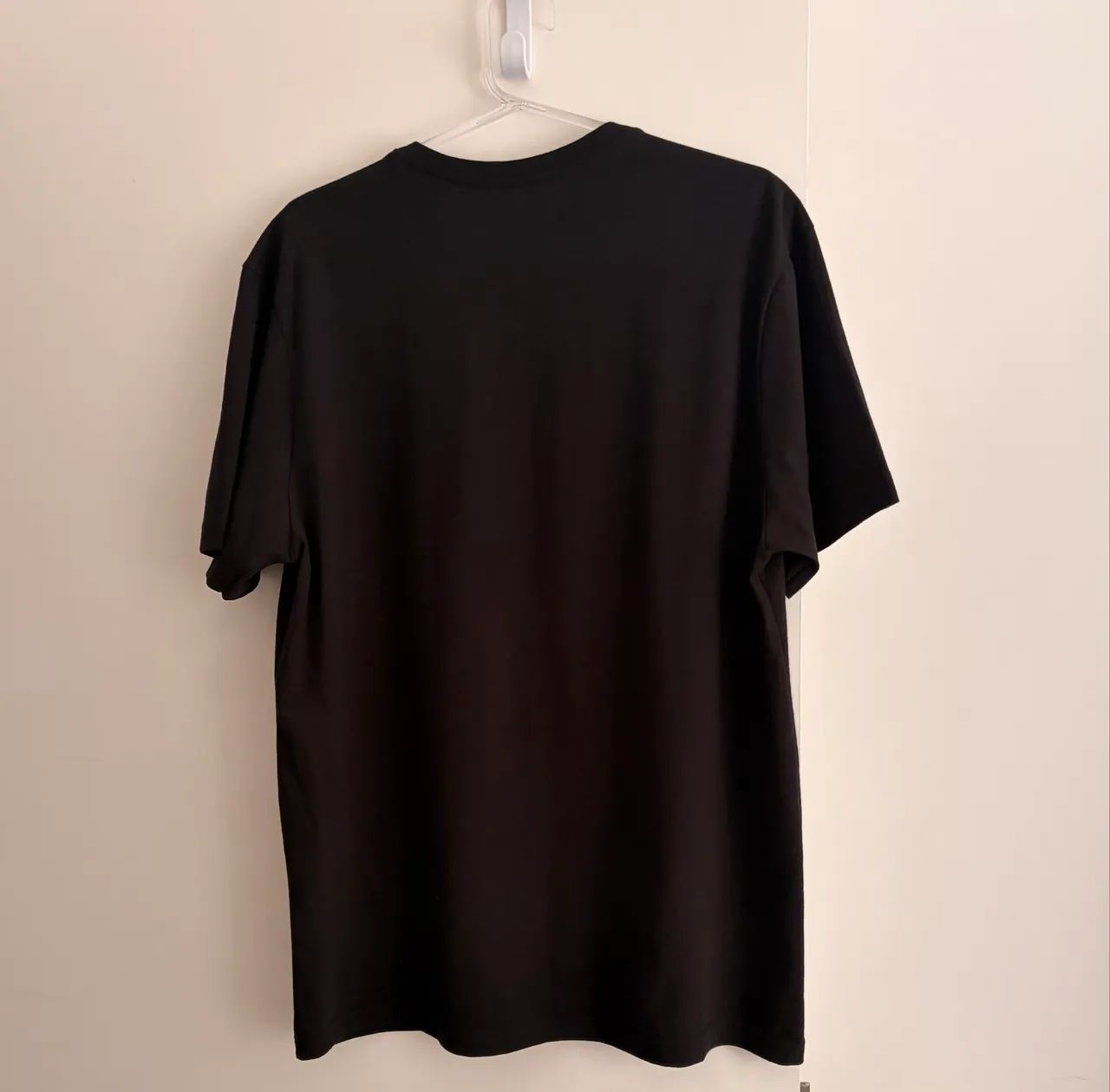 Camiseta preta estampada - Foto 2