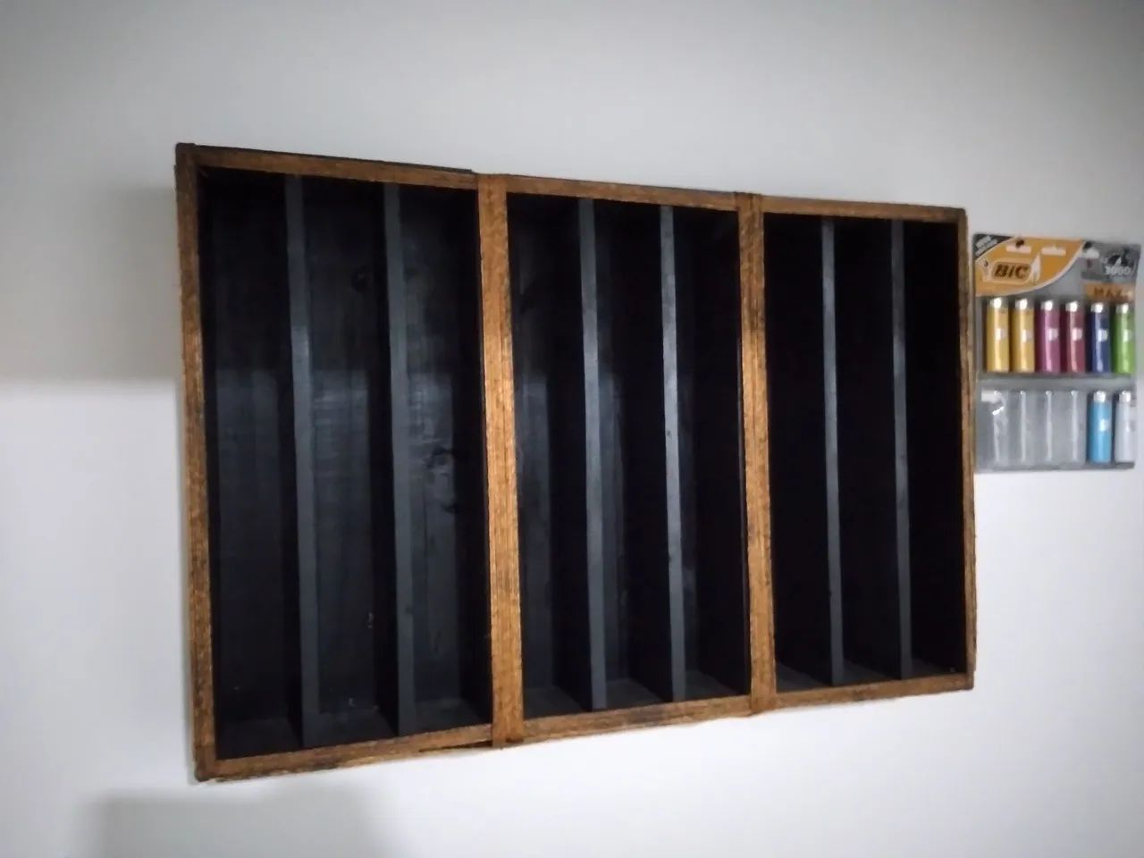 Expositor de cigarro em madeira  - Foto 2