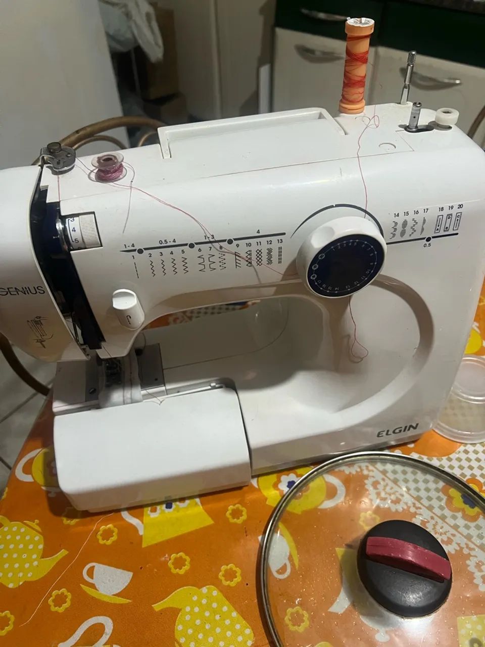 Máquina de costura
